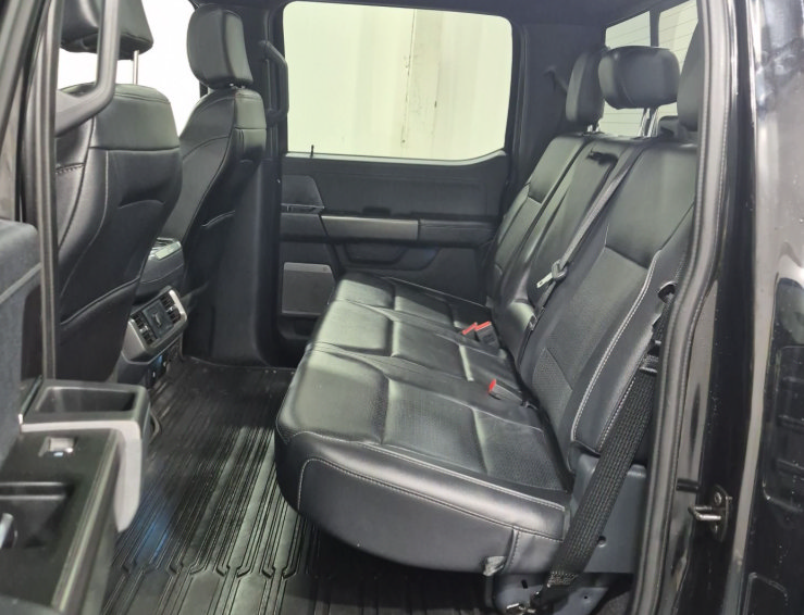 Used 2024 Ford F150 Lariat AWD/4WD image 9