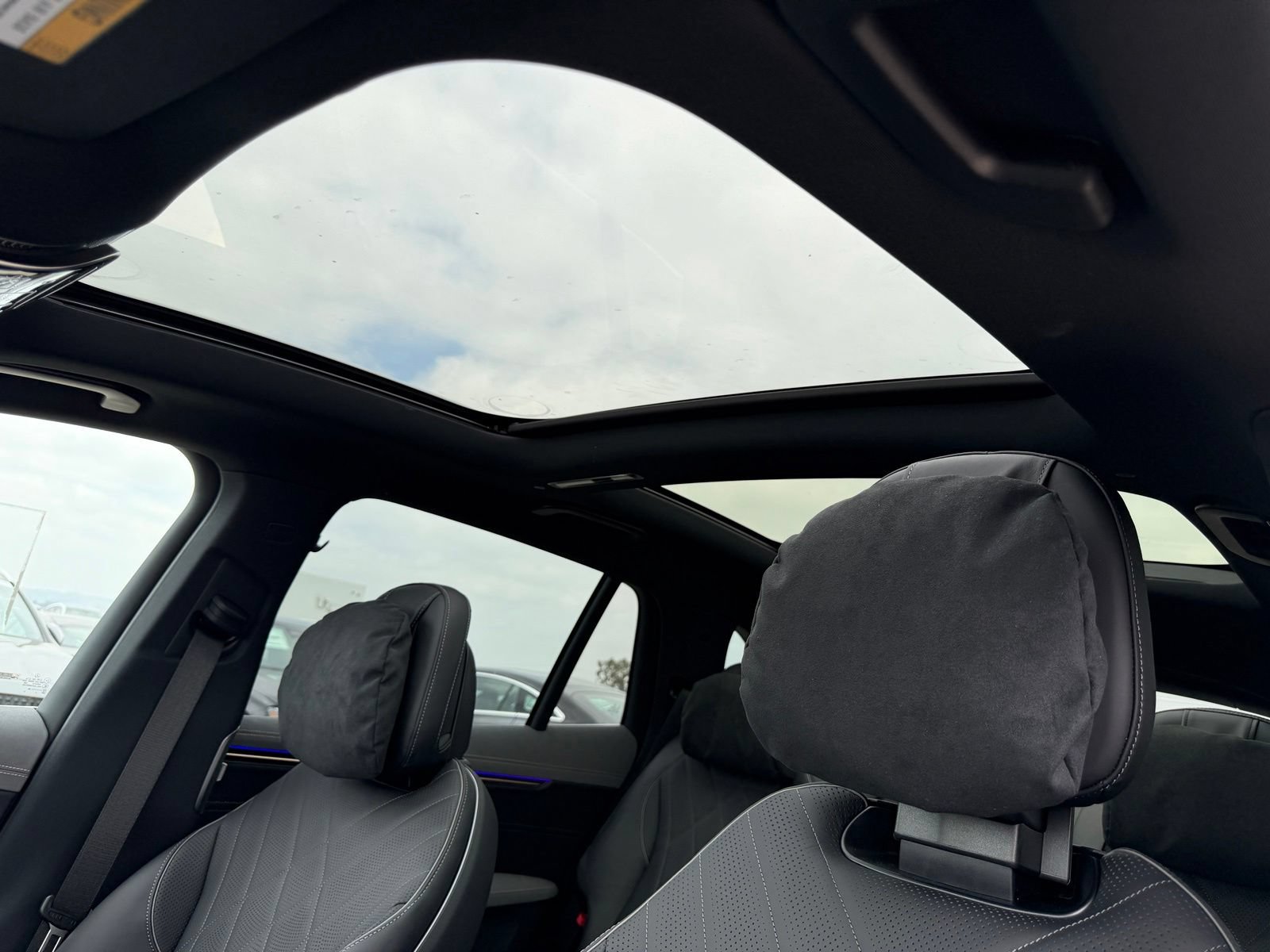 New 2026 Mercedes-Benz EQS 550 4MATIC SUV image 20