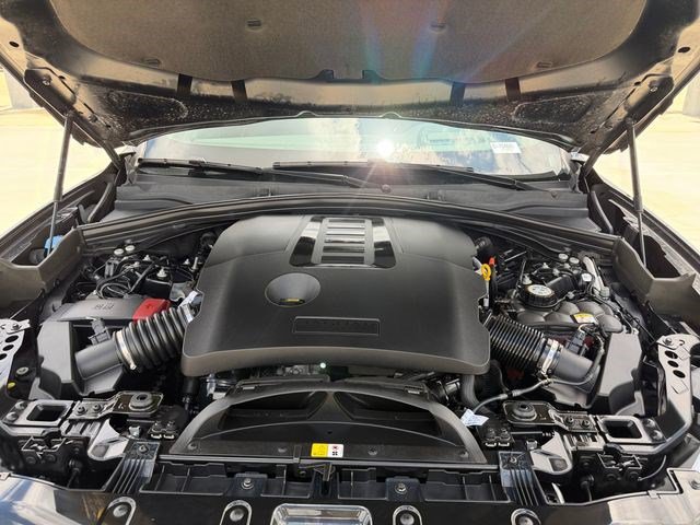 Used 2025 Jaguar F-PACE R-Dynamic S AWD/4WD image 19