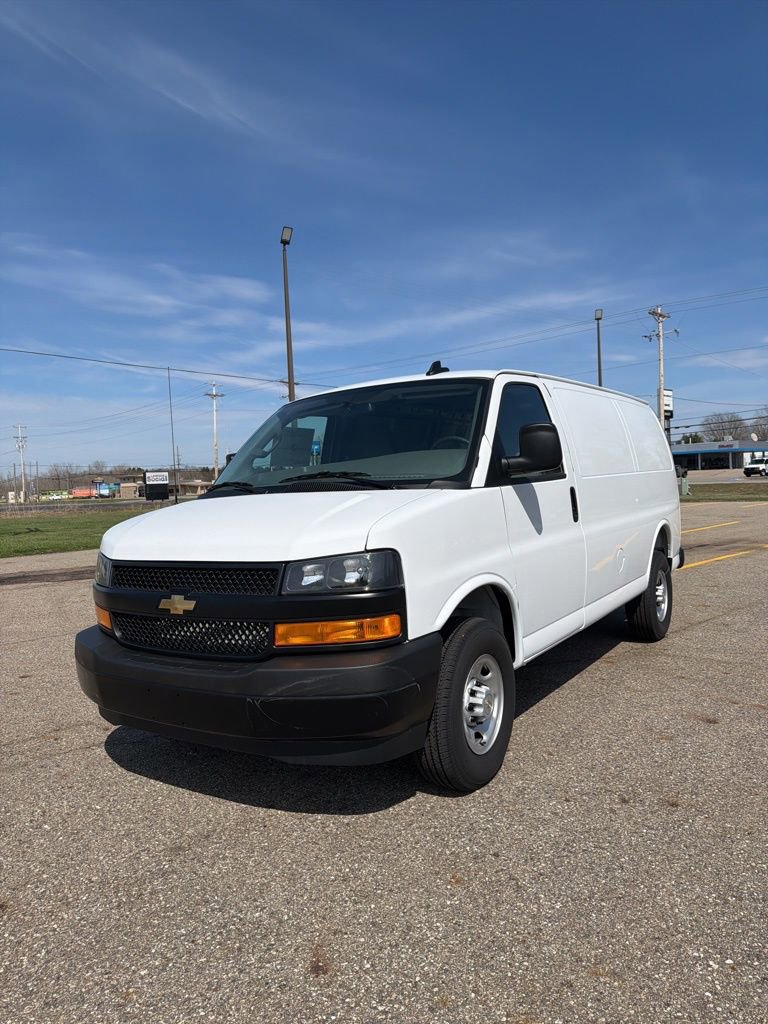 New 2025 Chevrolet Express 2500