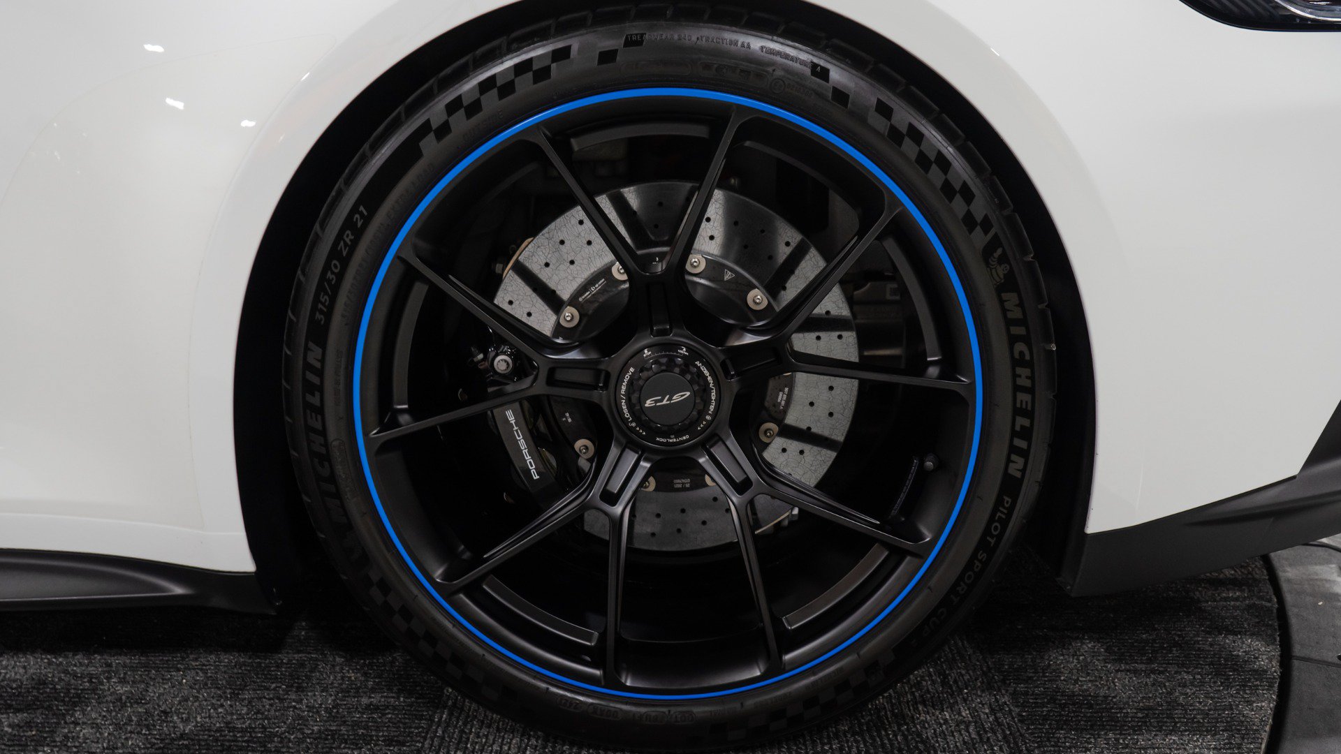 Used 2022 Porsche 911 GT3 RWD image 27