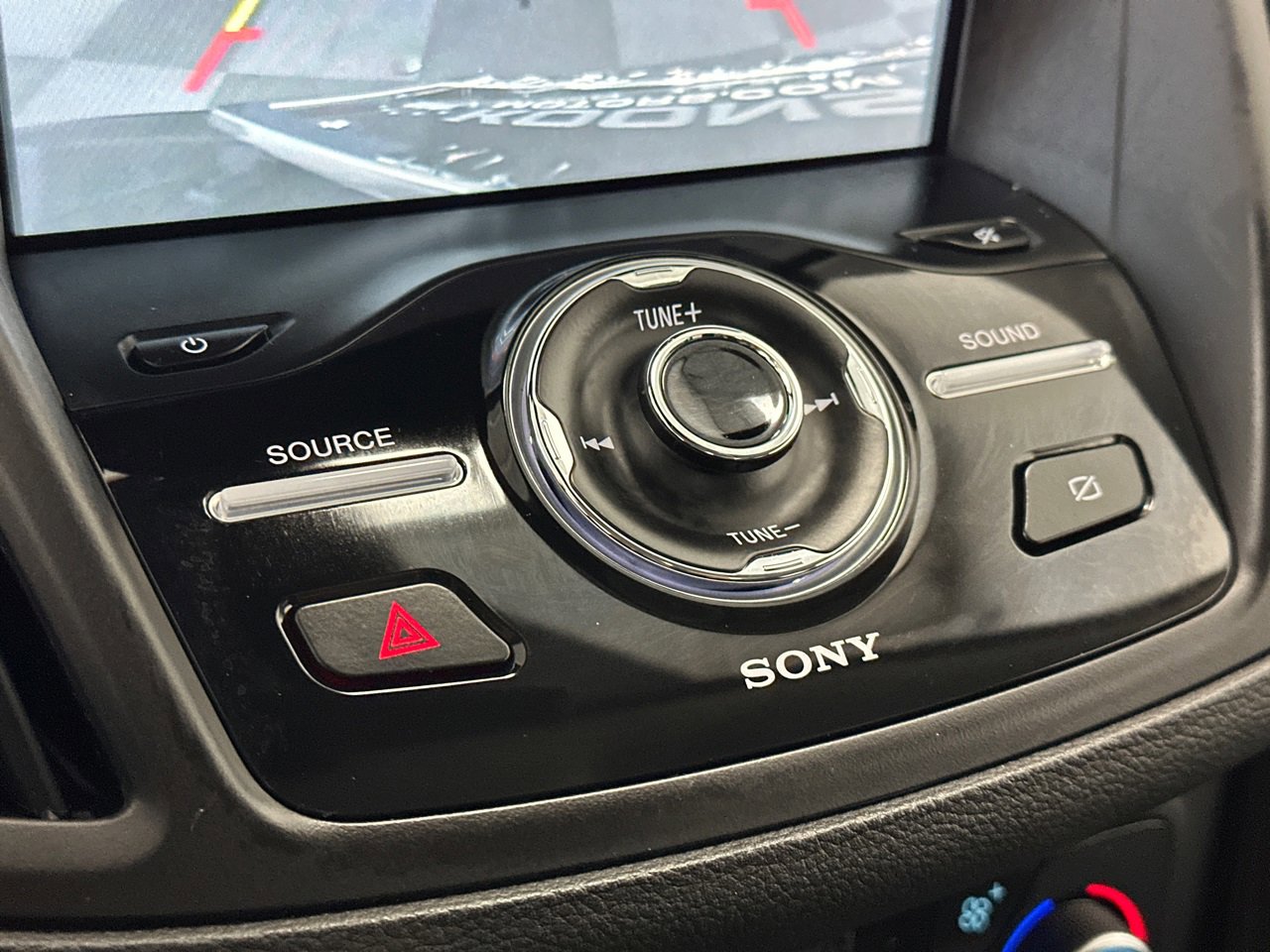 Used 2019 Ford Escape Titanium image 29