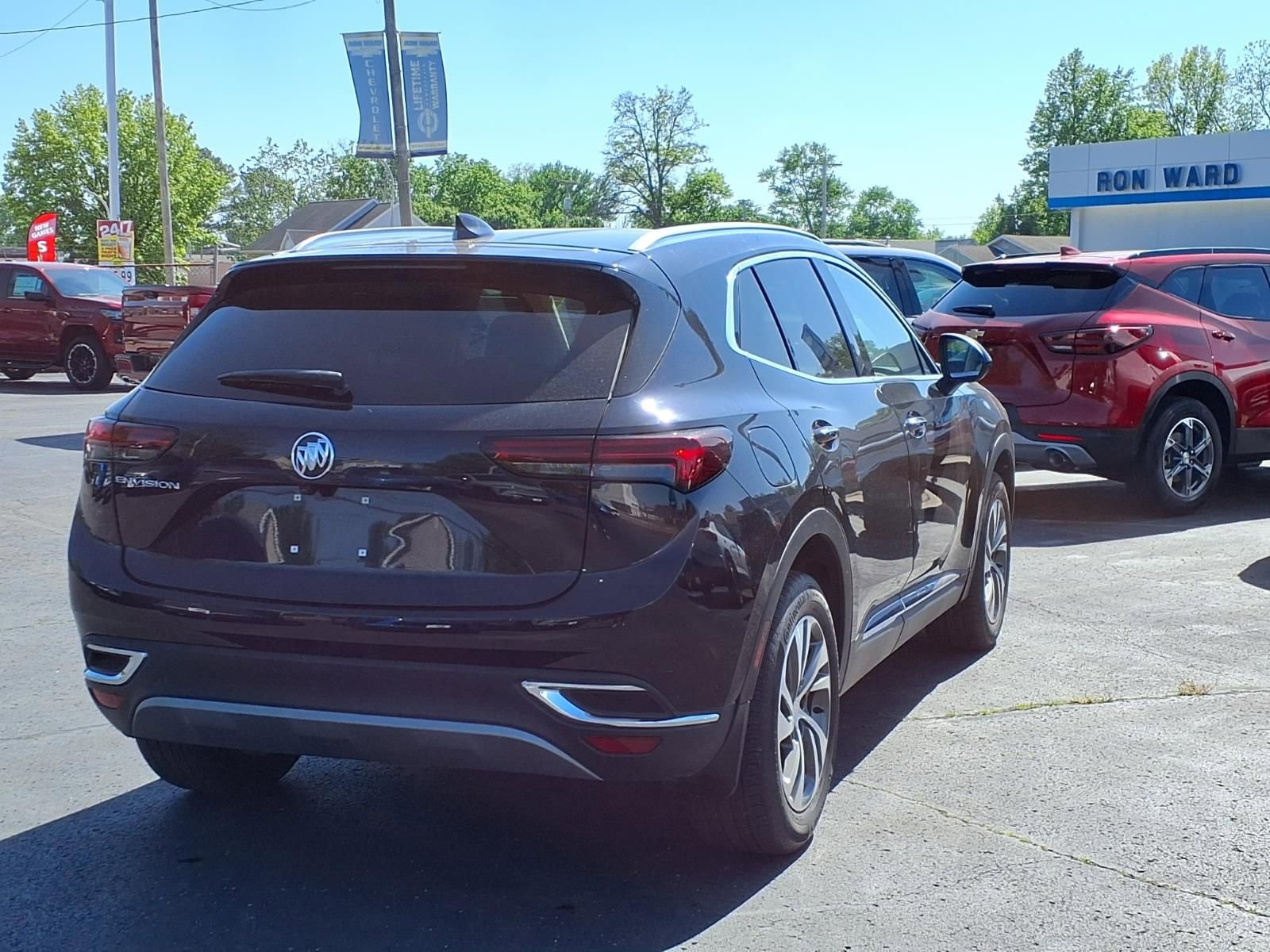 Used 2021 Buick Envision Essence image 4