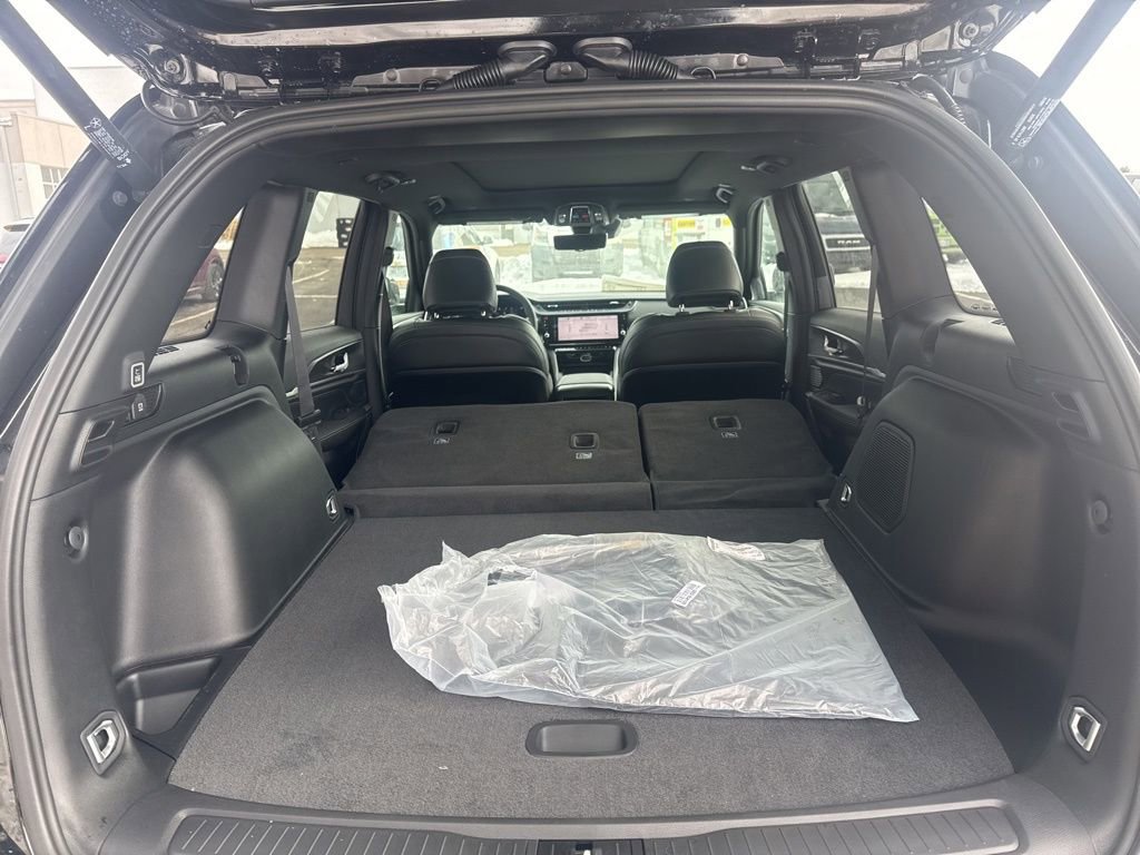 New 2026 Jeep Grand Cherokee Limited image 36