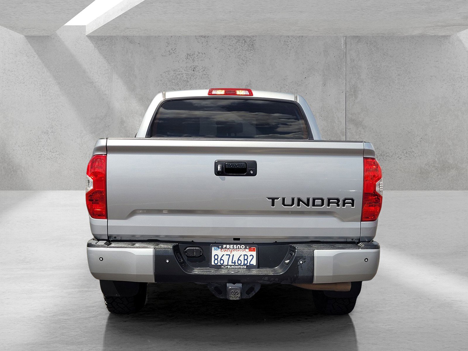 Used 2016 Toyota Tundra Limited w/ Limited Premium Package image 5