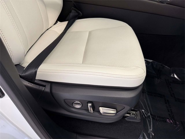 Used 2023 Lexus LX 600 4WD w/ Luxury Package image 15