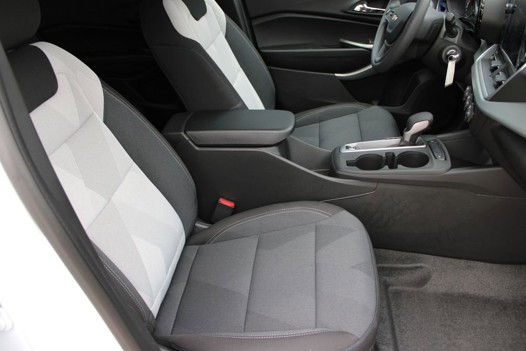 New 2026 Chevrolet Trax LS image 18