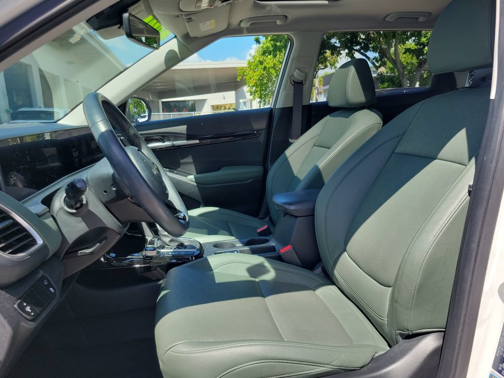 Certified 2024 Kia Seltos SX w/ SX Sunroof Package AWD/4WD image 10