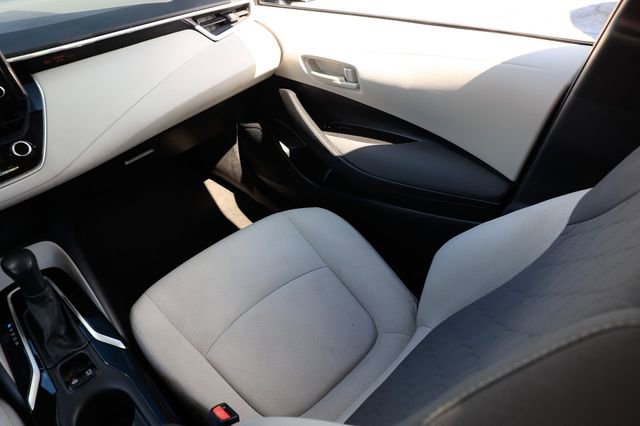 Used 2022 Toyota Corolla LE image 24