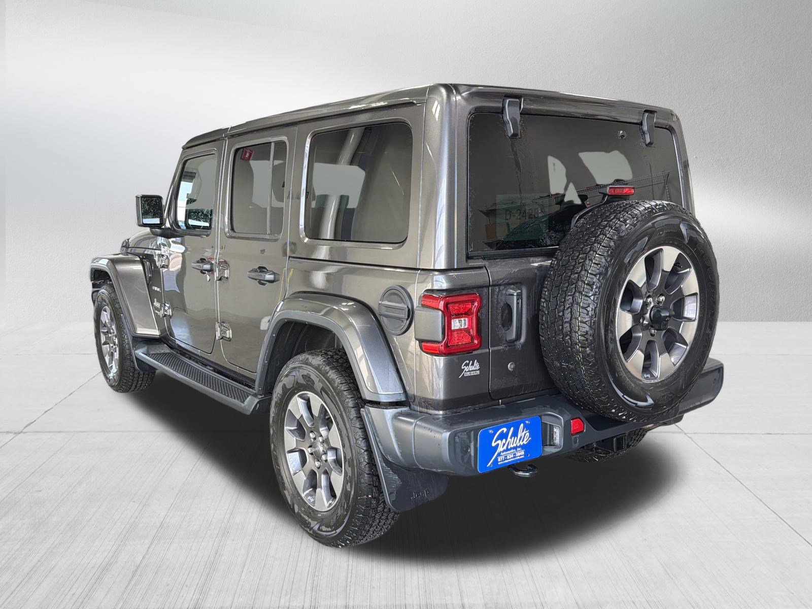 Used 2018 Jeep Wrangler Unlimited Sahara image 5