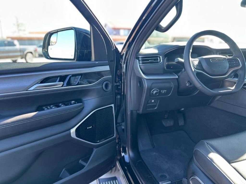 New 2026 Jeep Grand Wagoneer Limited image 14