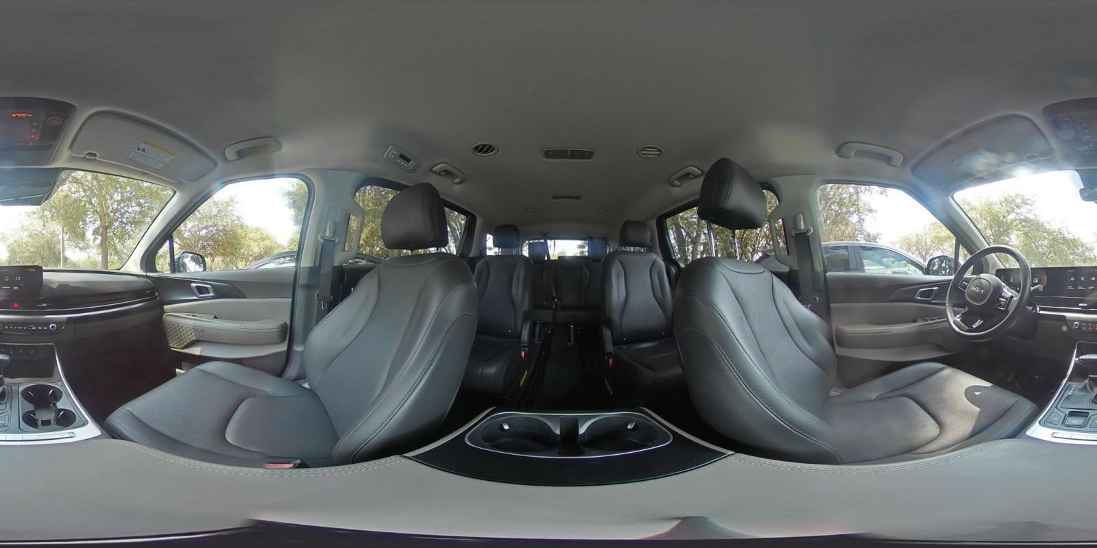 Used 2026 Kia Carnival FWD image 42