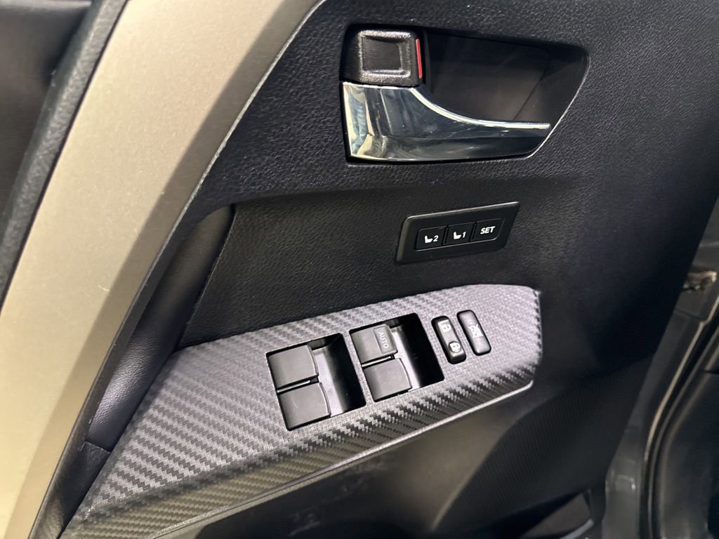 Used 2013 Toyota RAV4 Limited image 32