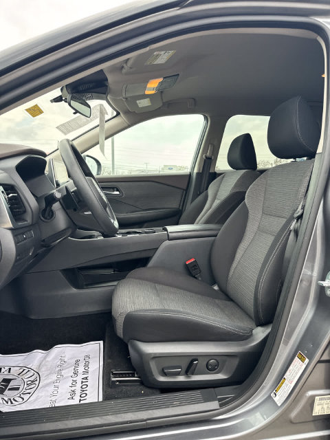 Used 2021 Nissan Rogue SV AWD/4WD image 17