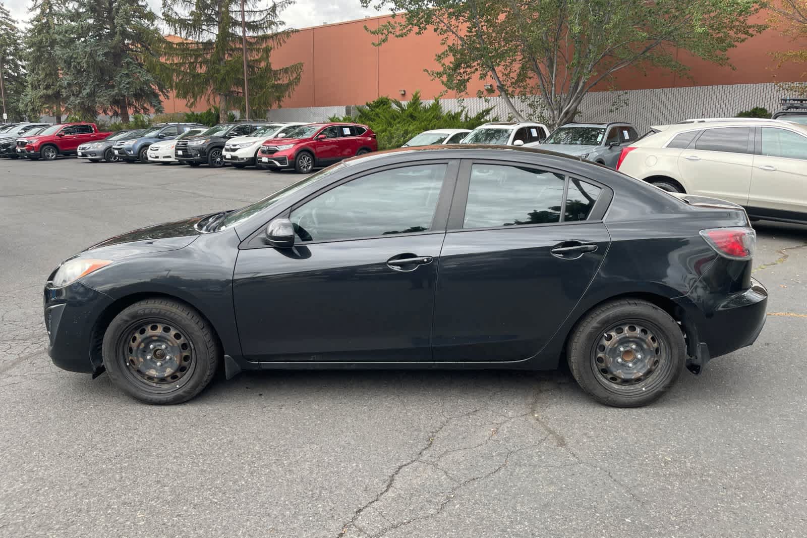 Used 2011 MAZDA MAZDA3 i Sport FWD video 2
