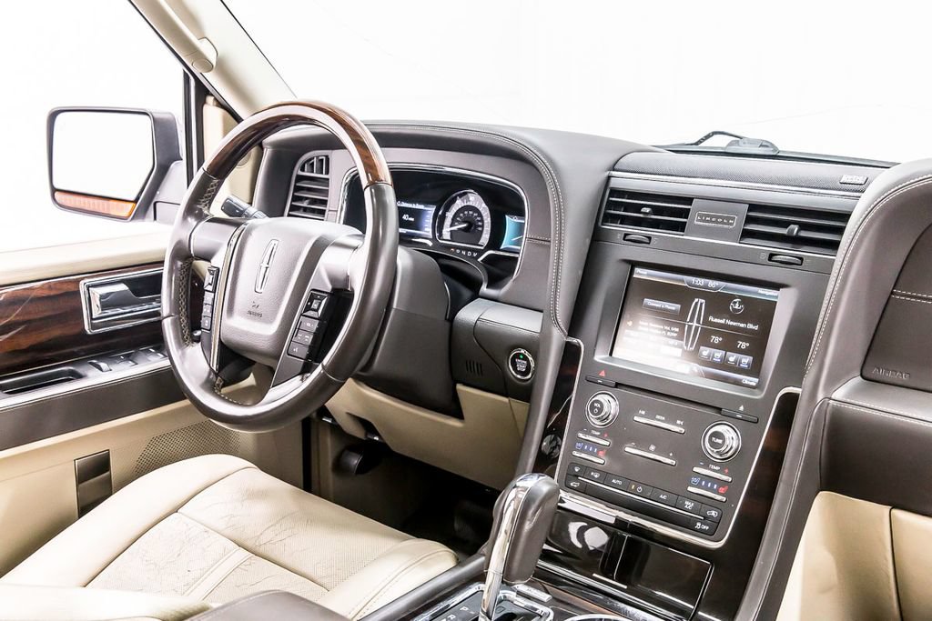 Used 2015 Lincoln Navigator 2WD w/ Equipment Group 101A Reserve image 20