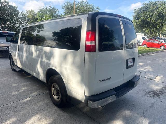 Used 2020 Chevrolet Express 3500 LT w/ LT Preferred Equipment Group RWD image 8