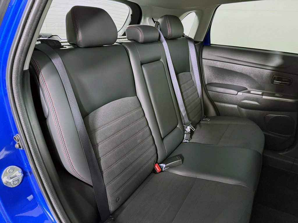 Used 2023 Mitsubishi Outlander Sport SE image 27