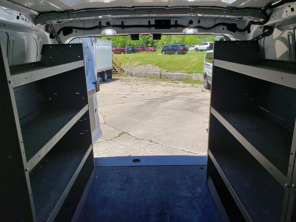 Used 2022 Ford Transit 250 Low Roof AWD image 11