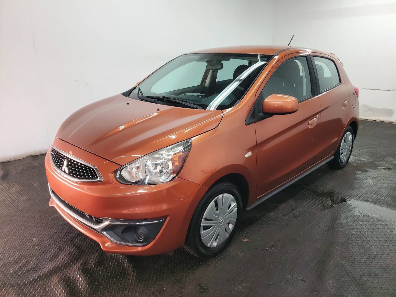 Used 2017 Mitsubishi Mirage ES image 1