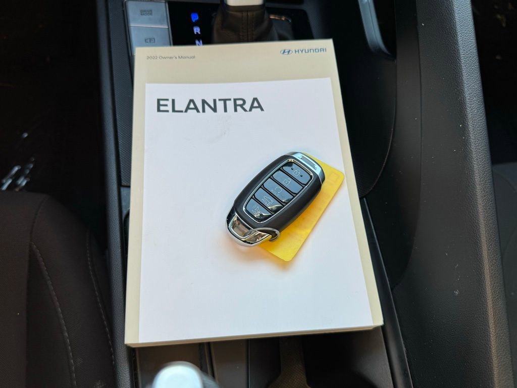 Used 2022 Hyundai Elantra SEL image 33
