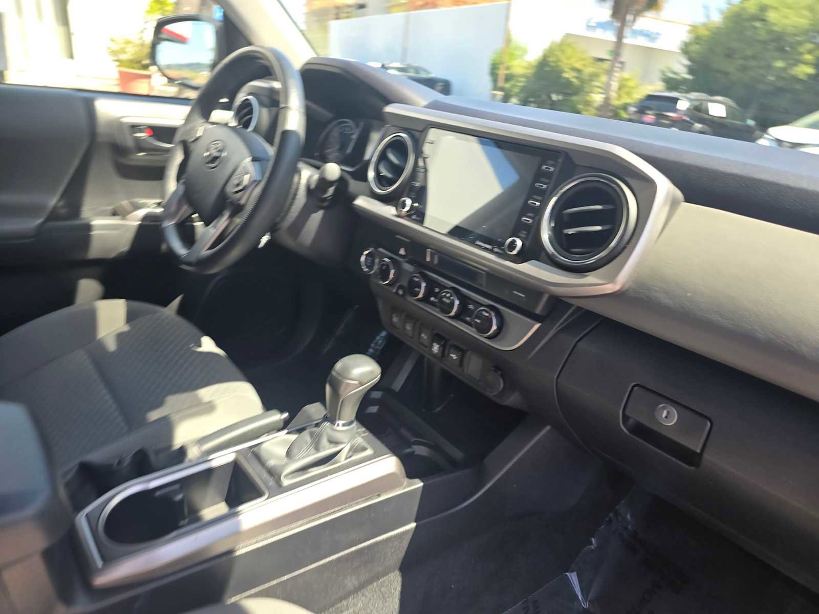 Used 2023 Toyota Tacoma SR5 AWD/4WD image 12