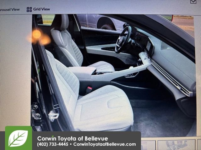 Used 2025 Hyundai Elantra Limited image 17