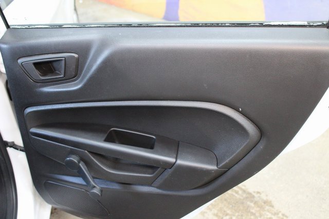 Used 2014 Ford Fiesta S image 12
