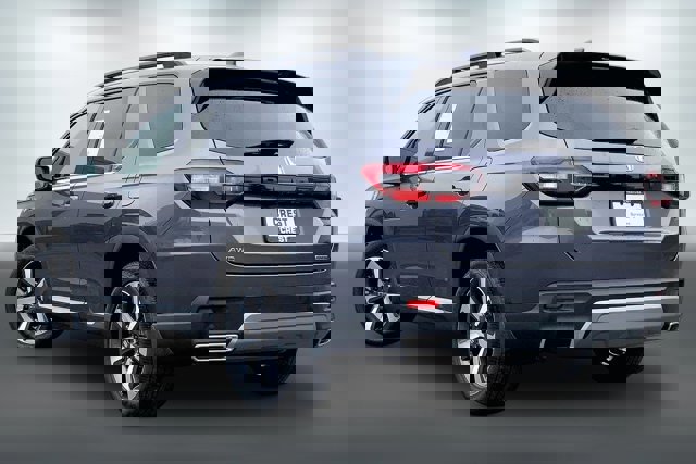 Used 2025 Honda Pilot Touring image 10