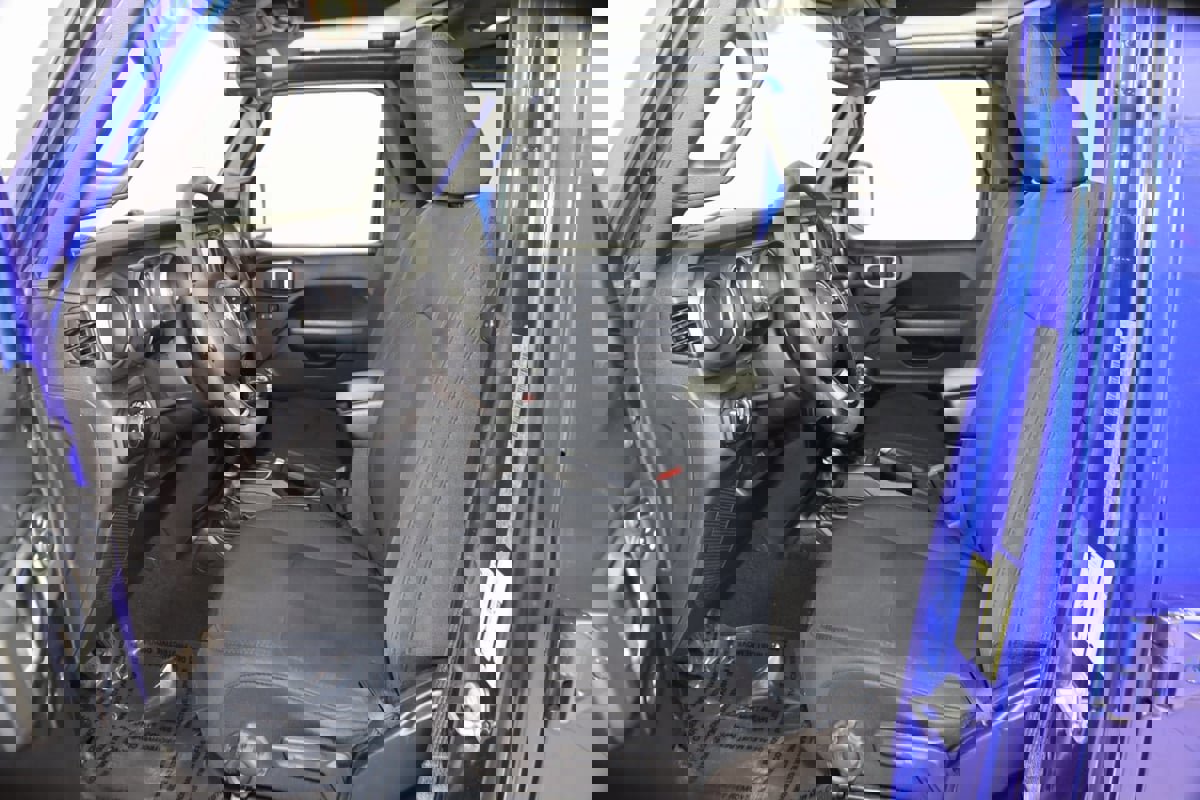 Used 2018 Jeep Wrangler Unlimited Sport S image 11