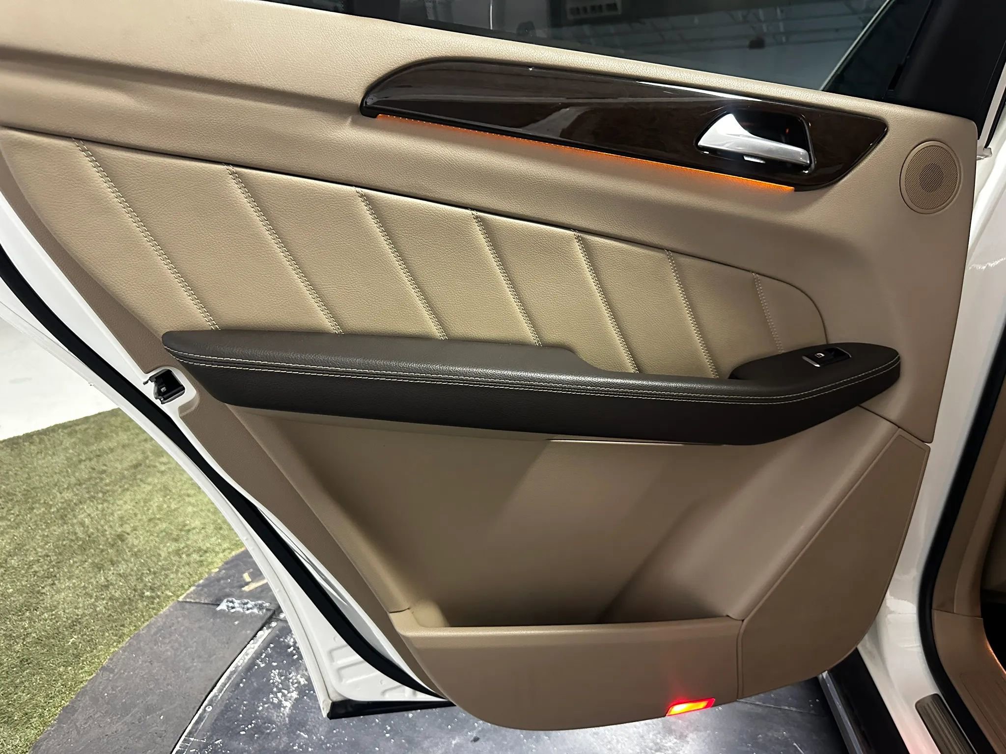 Used 2015 Mercedes-Benz GL 450 4MATIC image 17