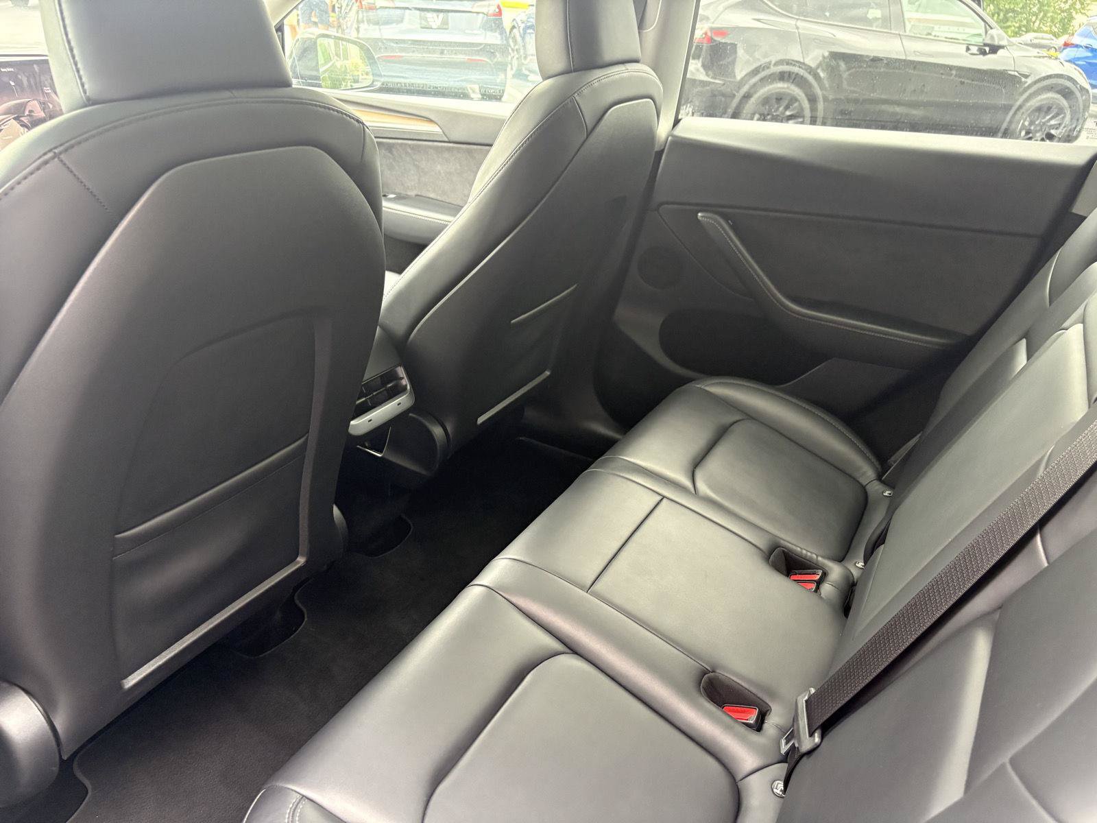 Used 2023 Tesla Model Y Long Range AWD/4WD image 13