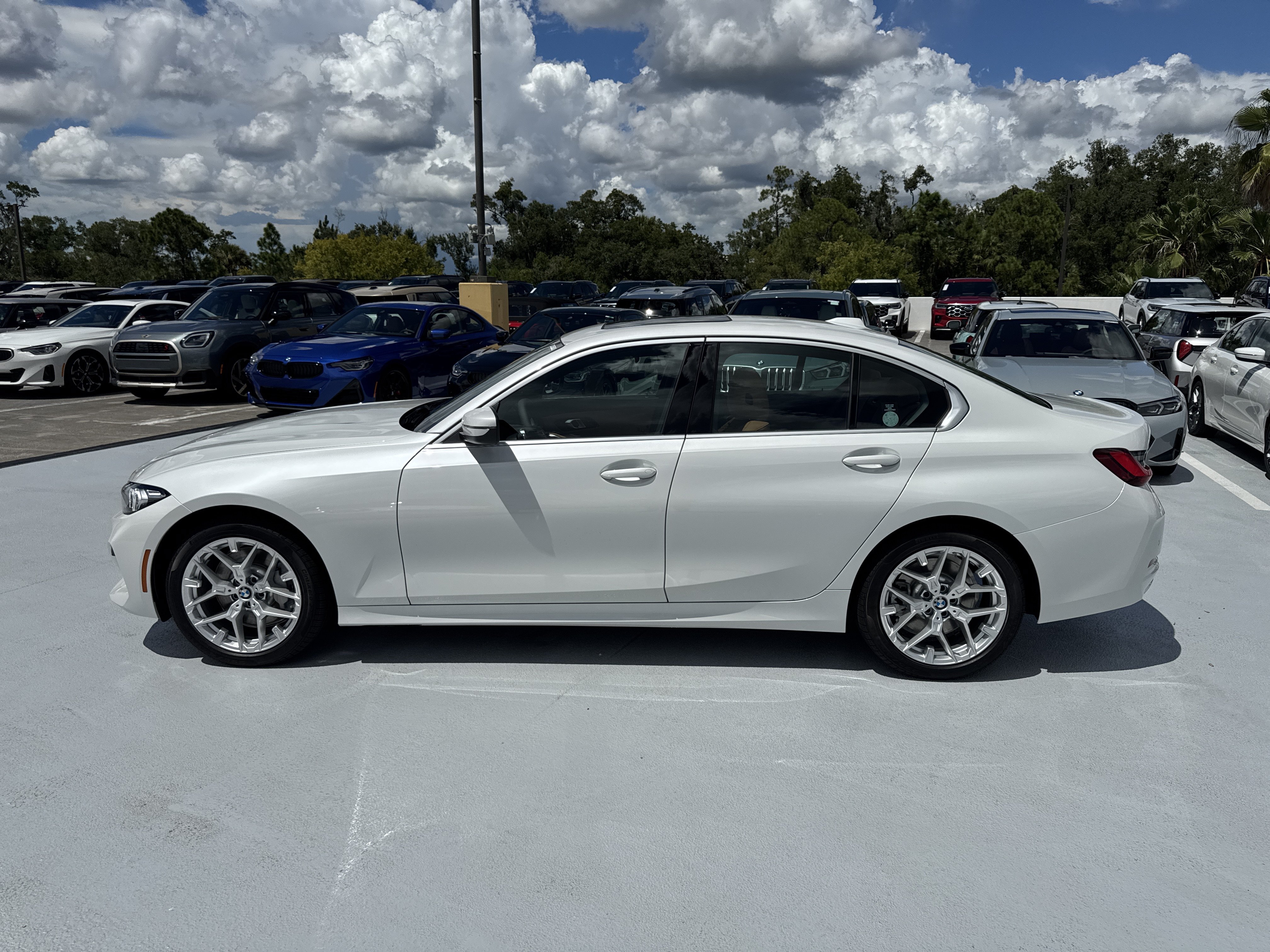 New 2026 BMW 330i Sedan w/ Convenience Package RWD image 4
