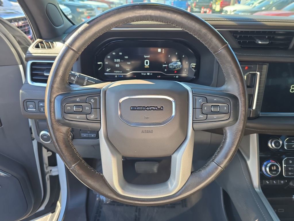 Used 2022 GMC Yukon XL Denali w/ Denali Premium Package image 23