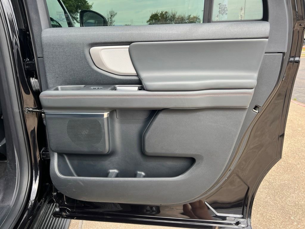 Used 2025 Ford Expedition Max Active RWD image 14