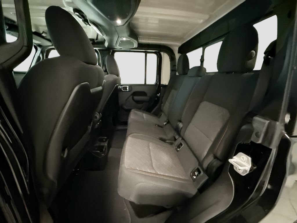 Used 2025 Jeep Gladiator Mojave w/ Convenience Group image 19