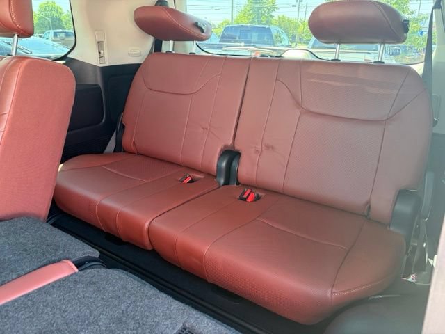 Used 2019 Lexus LX 570 4WD w/ Luxury Package image 35