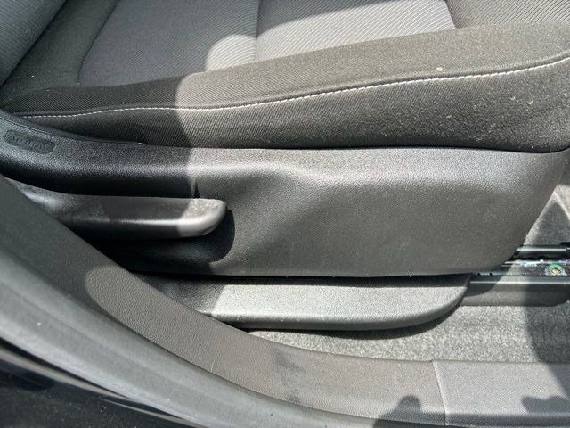 Used 2025 Chevrolet Blazer LT FWD image 44