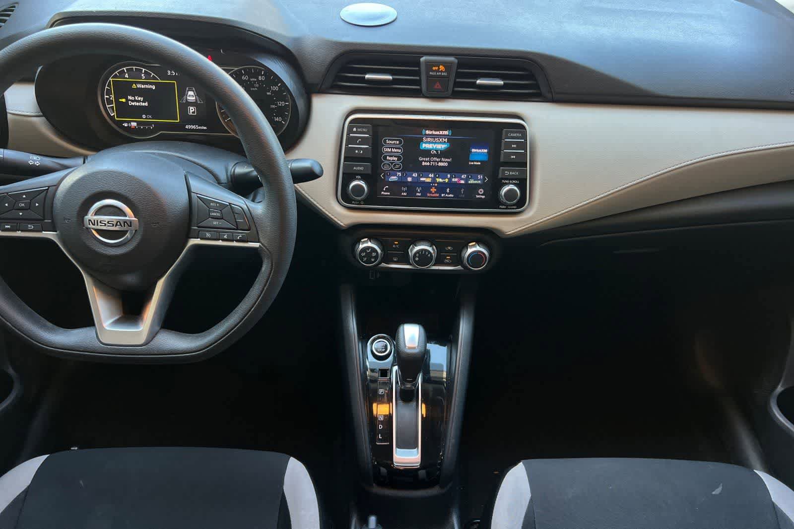 Used 2021 Nissan Versa SV FWD image 4