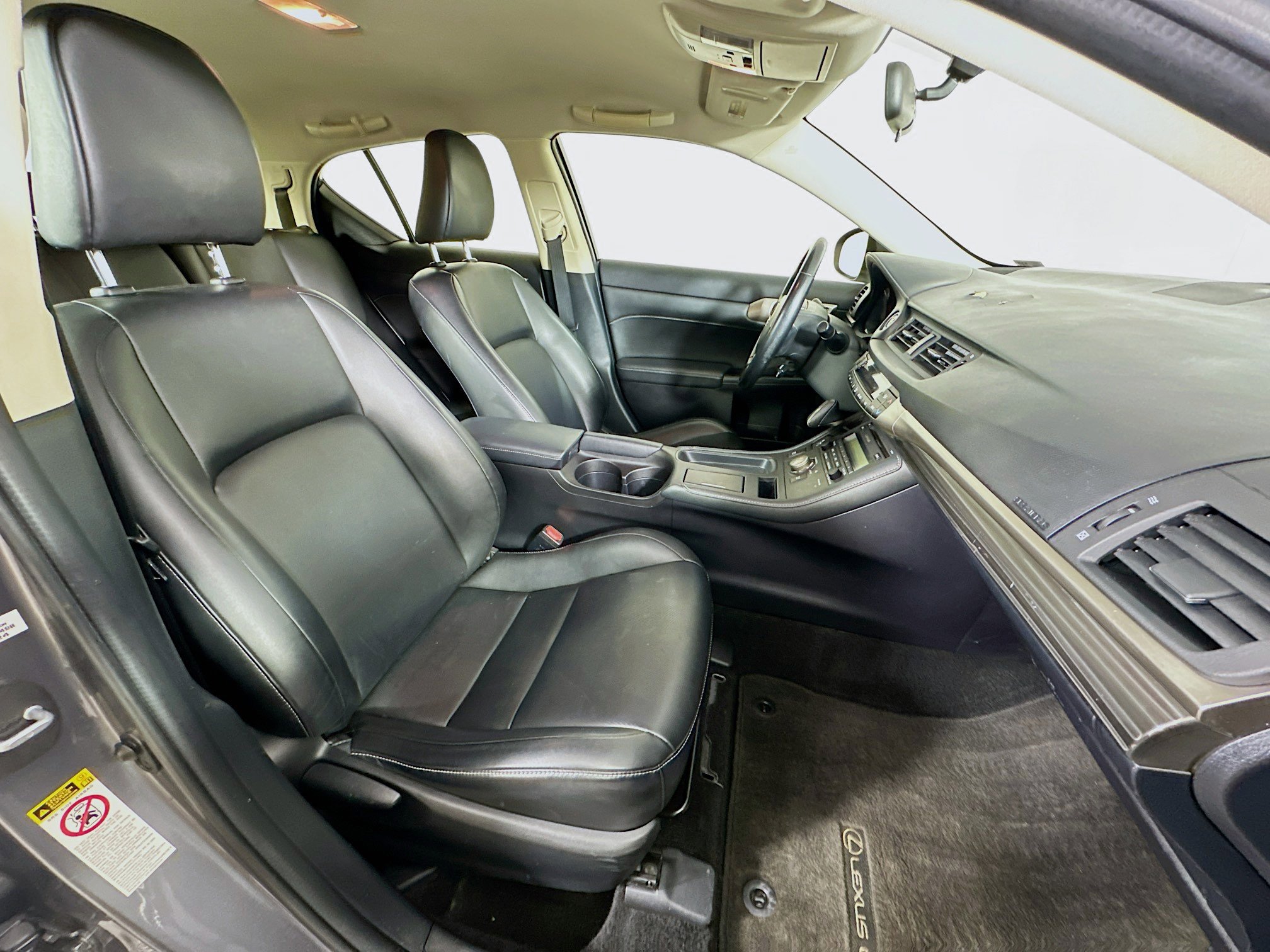 Used 2017 Lexus CT 200h w/ Accessory Package 2 image 27