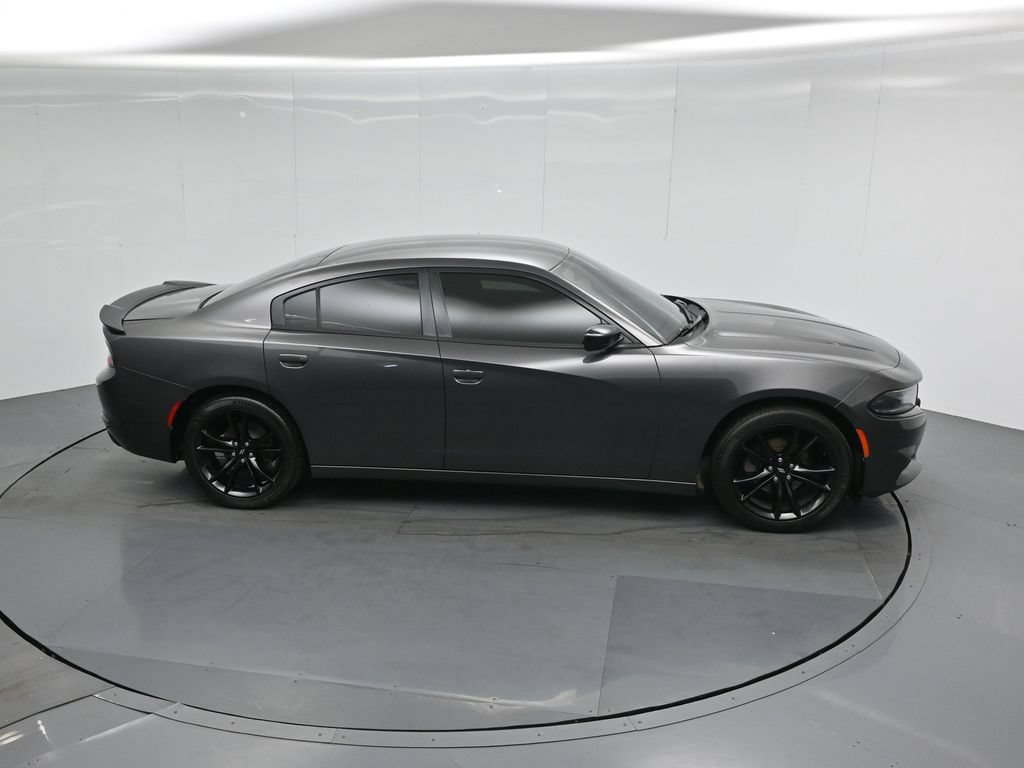 Used 2017 Dodge Charger SE w/ Blacktop Package RWD image 52
