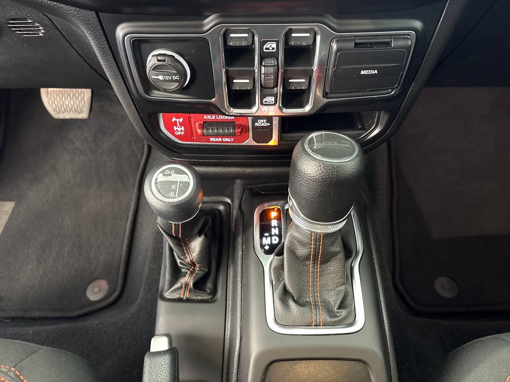 Used 2022 Jeep Gladiator Mojave w/ Trailer Tow Package AWD/4WD image 43