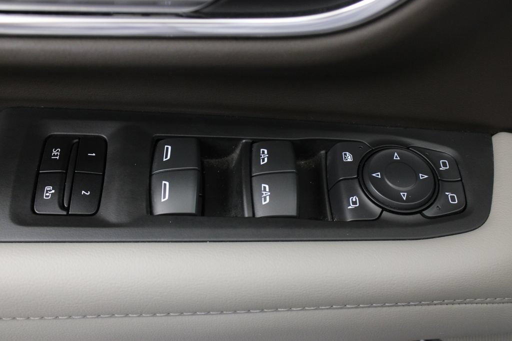 Used 2022 Chevrolet Tahoe LT w/ LT Signature Package RWD image 18