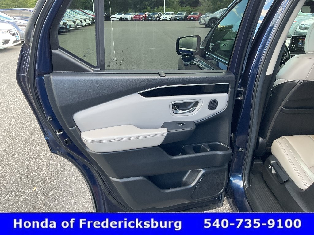 Certified 2025 Honda Pilot Touring image 15