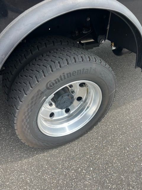 New 2026 Ford F550 4x4 Supercab Super Duty w/ XLT Value Package image 6