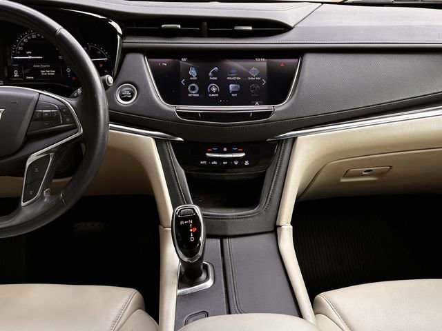 Used 2018 Cadillac XT5 FWD image 19