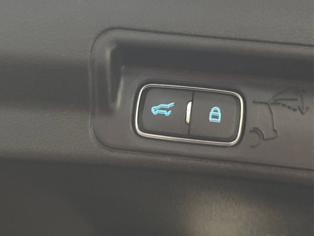 Used 2022 Ford Explorer Limited w/ Equipment Group 301A image 14