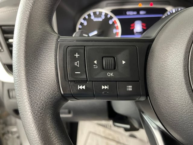 Used 2024 Nissan Rogue SV FWD image 24
