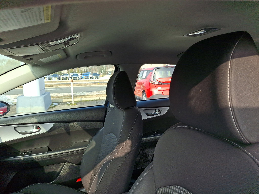 Used 2022 Kia Forte LXS image 24