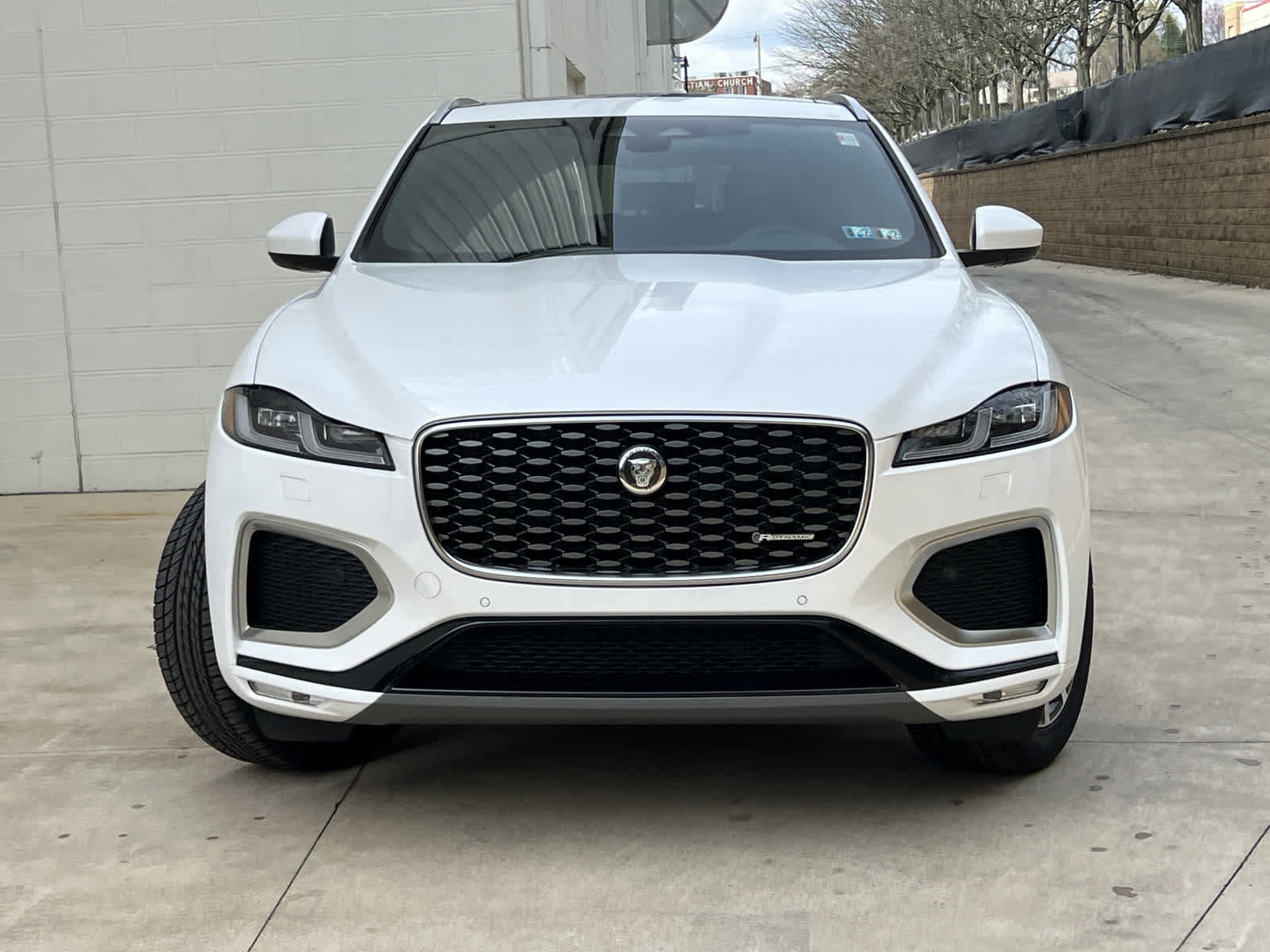 Used 2025 Jaguar F-PACE R-Dynamic S image 2